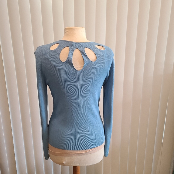 Sky blue long sleeve top - Picture 3 of 6